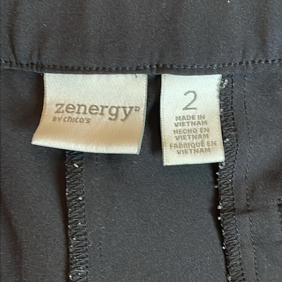 Chicos Zenergy Black Casual Snap Shorts Performance Quick Dry Size 2 - Picture 4 of 5